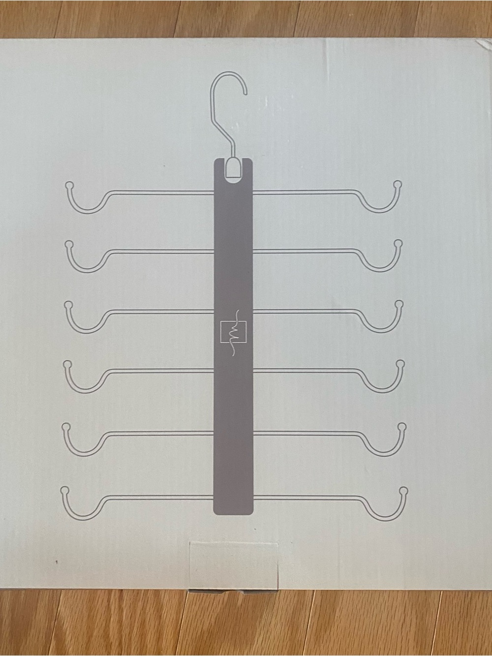 Moralve space-saving tank top hanger, NWT